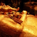 Γκίζα: Χρυσό φέρετρο του αρχαίου Αιγύπτιου Φαραώ Τουταγχαμών Screenshot 2025 11 06