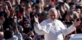 Ο Πάπας Λέων ΙΔ΄ σε γενική ακρόαση στην πλατεία του Αγίου Πέτρου στο Βατικανό Screenshot 2025 11 20