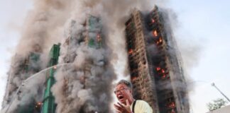 Χονγκ Κονγκ: Ένας άντρας αντιδρά αφού η σύζυγός του είναι παγιδευμένη στους ουρανοξύστες που τυλίχθηκαν στις φλόγες Screenshot 2025 11 27