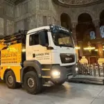 Τουρκικά ΜΜΕ: Σκάνδαλο η κυκλοφορία φορτηγών μέσα στην Αγία Σοφία Agia sofia ergasies 3.jpg