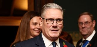 Κιρ Στάρμερ: Σύντομα θα ανακοινωθούν μέτρα για τη μείωση της παιδικής φτώχειας στη Βρετανία Bretania starmer paidiki ftoxeia 696x464