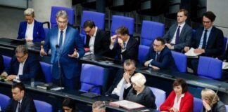 Δαπάνες €524 δις και νέο δανεισμό €98 δις ενέκρινε η Επιτροπή προϋπολογισμού της γερμανικής Βουλής Cache 500x500 9238372