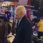 ΒΙΝΤΕΟ: Σπάνια δημόσια εμφάνιση του Τζο Μπάιντεν, αισθητά αδύναμος μετά από ακτινοθεραπείες Capturebiden.jpg