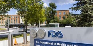 New York Times: Υπόμνημα FDA συνδέει θανάτους παιδιών με εμβόλια κατά της COVID Fda