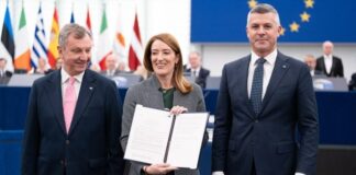 Ευρωκοινοβούλιο: «Πράσινο φως» για τον ετήσιο προϋπολογισμό της ΕΕ Metsola budget 696x464