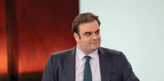 Bloomberg: Ο Κυριάκος Πιερρακάκης ανακοινώνει την υποψηφιότητά του για το Eurogroup Ot pierrakakis