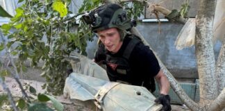 Reuters: Η Ρωσία σχεδιάζει να κατασκευάσει έως και 120.000 βόμβες ολίσθησης φέτος, σύμφωνα με τις ουκρανικές μυστικές υπηρεσίες Rosia bombes olisthisis 696x501