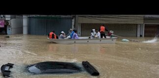 Ταϊλάνδη: Σφοδρές βροχοπτώσεις προκαλούν σοβαρές πλημμύρες στις νότιες επαρχίες 359423