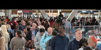 ΗΠΑ: Με «λουκέτο» στις αερομεταφορές προειδοποιεί η κυβέρνηση Τραμπ- Μεγάλες καθυστερήσεις 355222