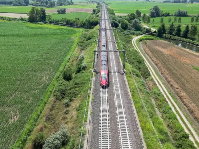 Shutterstock treno europi.jpg