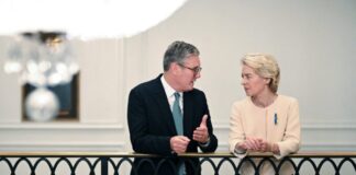 Βρετανία: Οι συνομιλίες για την ένταξη της χώρας στο αμυντικό ταμείο της ΕΕ έχουν καταρρεύσει Starmer vonderleyen 696x464