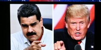 «Η Βενεζουέλα καταγγέλλει και καταδικάζει την αποικιοκρατική απειλή που υποτίθεται ότι επηρεάζει την κυριαρχία του εναέριου χώρου της, αποτελώντας έτσι μια νέα εξωφρενική, παράνομη και αδικαιολόγητη επίθεση εναντίον του λαού της Βενεζουέλας», αναφέρει ανακοίνωση του υπουργείου Εξωτερικών της χώρας, μετά το μήνυμα του Αμερικανού προέδρου, σύμφωνα με το οποίο ο εναέριος χώρος της Βενεζουέλας θα πρέπει να θεωρείται «εντελώς κλειστός». Η δήλωση του Ντόναλντ Τραμπ, με ανάρτησή του στο Truth Social, κλιμακώνει τις εντάσεις με τον ηγέτη της Βενεζουέλας Νικολάς Μαδούρο, ενώ είναι ένα ακόμη σημάδι ότι εξετάζει το ενδεχόμενο να πλήξει στόχους στην ξηρά. Η κυβέρνηση Τραμπ ισχυρίζεται ότι ο Μαδούρο και οι κορυφαίοι αξιωματούχοι ασφαλείας του είναι οι ηγέτες καρτέλ, που στέλνουν ναρκωτικά στις Ηνωμένες Πολιτείες. Naftemporiki ΔΙΑΒΑΣΤΕ ΕΠΙΣΗΣ Χάος στις αερομεταφορές από τη μαζική ανάκληση των Airbus A320 – Χιλιάδες ταξιδιώτες επηρεάζονται παγκοσμίως Χάος στις αερομεταφορές από τη μαζική ανάκληση των Airbus A320 – Χιλιάδες ταξιδιώτες επηρεάζονται παγκοσμίως Προειδοποίηση προς τους πιλότους να είναι προσεκτικοί όταν πετούν πάνω από τη Βενεζουέλα Οι ΗΠΑ δεν έχουν νομικά καμία εξουσία να κλείσουν τον εναέριο χώρο άλλης χώρας, αλλά η διαδικτυακή ανάρτηση του Τραμπ θα μπορούσε να οδηγήσει σε ταξιδιωτική αβεβαιότητα και να αποτρέψει τις αεροπορικές εταιρείες από το να λειτουργούν εκεί. Η Ομοσπονδιακή Διοίκηση Αεροπορίας (FAA) έχει ζητήσει από τους πιλότους να είναι προσεκτικοί όταν πετούν πάνω από τη Βενεζουέλα λόγω της «επιδείνωσης της κατάστασης ασφάλειας και της αυξημένης στρατιωτικής δραστηριότητας» στη χώρα και γύρω από αυτήν. Οι διεθνείς αεροπορικές εταιρείες ακύρωσαν επιπλέον πτήσεις προς τη Βενεζουέλα μετά την οδηγία αυτή. WSJ: Αμερικανικά μαχητικά περιπολούν τον διεθνή εναέριο χώρο Σύμφωνα με τη Wall Street Journal, στρατιωτικά αεροσκάφη των ΗΠΑ «σχεδόν συνεχώς» πραγματοποιούν περιπολίες στον διεθνή εναέριο χώρο κοντά στη Βενεζουέλα, στο πλαίσιο της αυξημένης παρουσίας και των επιχειρήσεων κατά των ναρκωτικών, δήλωσε ένας αξιωματούχος των ΗΠΑ, μιλώντας υπό τον όρο της ανωνυμίας. Ο αξιωματούχος παρέπεμψε στον Λευκό Οίκο τυχόν ερωτήσεις σχετικά με το εάν αυτές οι τακτικές αλλάζουν ώστε να περιλαμβάνουν υπερπτήσεις του εναέριου χώρου της Βενεζουέλας. «Η χερσαία επίθεση είναι πιο αποτελεσματική. Θα ξεκινήσει πολύ σύντομα» Οι Αμερικάνοι εδώ και μέρες εντείνουν την πίεση στο Καράκας, με μεγάλη ανάπτυξη των ενόπλων δυνάμεών τους στην Καραϊβική, συμπεριλαμβανομένου του μεγαλύτερου αεροπλανοφόρου στον κόσμο, στο πλαίσιο της καταπολέμησης των καρτέλ των ναρκωτικών. Πριν από δύο ημέρες, ο Τραμπ υπονόησε ότι ενδέχεται να πραγματοποιηθούν χερσαίες επιθέσεις. «Η χερσαία επίθεση είναι πλέον πιο αποτελεσματική. Θα ξεκινήσει πολύ σύντομα. Τους προειδοποιήσαμε να σταματήσουν να στέλνουν δηλητήριο στη χώρα μας», δήλωσε κατά τη διάρκεια της ομιλίας του για την Ημέρα των Ευχαριστιών στο Μαρ-α-Λάγκο. Οι αμερικανικές δυνάμεις έχουν πραγματοποιήσει τουλάχιστον 21 επιθέσεις σε σκάφη που, όπως ισχυρίζονται, μετέφεραν ναρκωτικά, σκοτώνοντας περισσότερους από 80 ανθρώπους. Ωστόσο, οι ΗΠΑ δεν έχουν παράσχει αποδεικτικά στοιχεία ότι τα σκάφη μετέφεραν ναρκωτικά. Τι σημαίνει ο χαρακτηρισμός του Cartel de los Soles ως τρομοκρατικής ομάδας Η κυβέρνηση της Βενεζουέλας πιστεύει ότι ο στόχος της δράσης των ΗΠΑ είναι η καθαίρεση του Μαδούρο, του οποίου η επανεκλογή πέρυσι καταγγέλθηκε από την αντιπολίτευση της Βενεζουέλας και πολλά ξένα έθνη ως αποτέλεσμα νοθείας. Οι ΗΠΑ έχουν επίσης χαρακτηρίσει το Cartel de los Soles, μια ομάδα για την οποία ισχυρίζονται ότι ηγείται ο Μαδούρο – ως ξένη τρομοκρατική οργάνωση. Ο χαρακτηρισμός μιας οργάνωσης ως τρομοκρατικής, δίνει στις υπηρεσίες επιβολής του νόμου και στις στρατιωτικές υπηρεσίες των ΗΠΑ ευρύτερες εξουσίες για να την στοχεύσουν και να την εξαρθρώσουν. Το υπουργείο Εξωτερικών της Βενεζουέλας έχει «απορρίψει κατηγορηματικά, σθεναρά και απόλυτα» τον χαρακτηρισμό. Tramp maduro e1764468135833 696x470