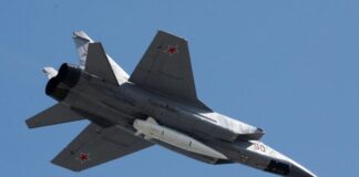 Ρωσία: Απετράπη απόπειρα Ουκρανίας-Βρετανίας να κλέψουν μαχητικό αεροσκάφος εξοπλισμένο με τον πύραυλο Kinzhal Warplane 696x436