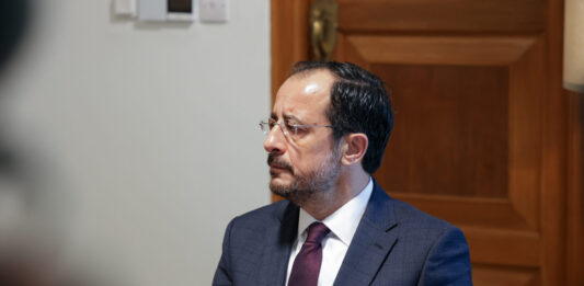 Πρόεδρος της Δημοκρατίας – Επίτρο