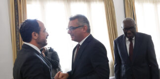 Πως σχολιάζουν τα κόμματα τη συνάντηση Χριστοδουλίδη-Έρχιουρμαν Πρόεδρος της Δημοκρατίας ‒ Ηγέτης