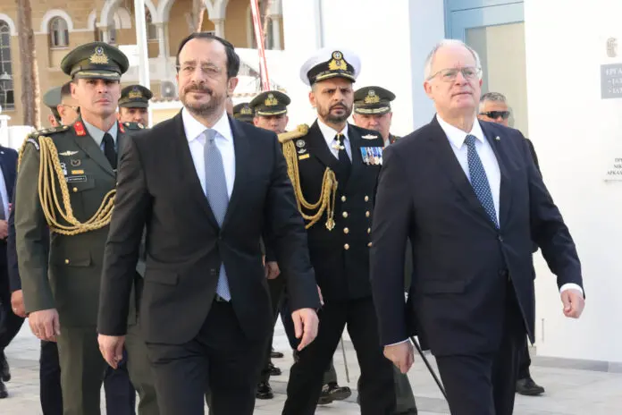 Πρόεδρος της Δημοκρατίας – Εορτασ