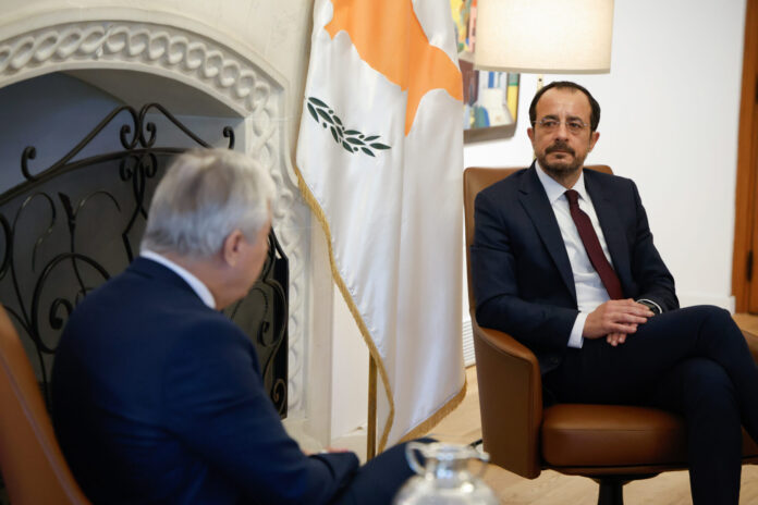 Πρόεδρος της Δημοκρατίας – Μέλος τ