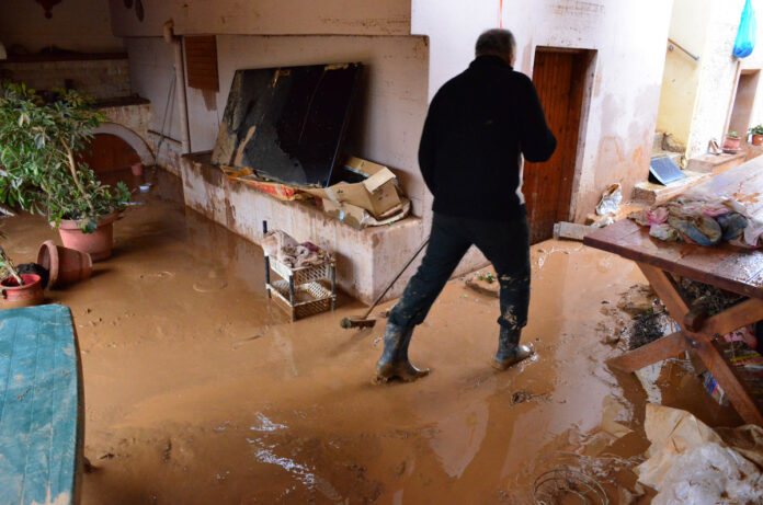 ÅÐÉÔÑÏÐÇ ÁÐÏ ÌÇ×ÁÍÉÊÏÕÓ ÔÏÕ ÄÇÌÏÕ ÁÑÃÏÕÓ ÃÉÁ ÔÇÍ ÊÁÔÁÃÑÁÖÇ ÊÁÉ ÁÐÏÔÉÌÇÓÇ ÆÇÌÉÙÍ