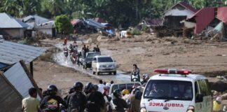 Σφοδρές βροχοπτώσεις στην Ασία – Πάνω από 600 οι νεκροί στην Ινδονησία από τις πλημμύρες Indonesia 2 696x464