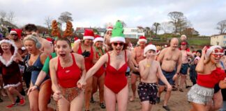 Παραμονή Χριστουγέννων στο Helen’s Bay στη Βόρεια Ιρλανδία Screenshot 2025 12 29