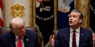 Η «μαραθώνια» συνεδρίαση του Υπουργικού στις ΗΠΑ… που αποκοίμισε τον Τραμπ Ap25336712008000 trump.jpg