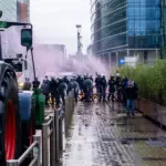 ΒΙΝΤΕΟ-ΦΩΤΟ: Οδοφράγματα και συγκρούσεις χιλιάδων αγροτών με την αστυνομία στις Βρυξέλλες Ap vrixellesagrotes2.jpg