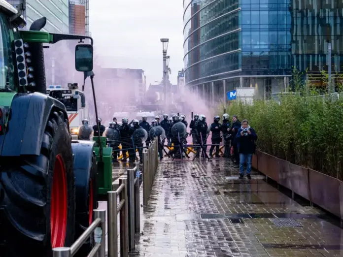 Ap vrixellesagrotes2.jpg