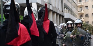 Ισχυρές δυνάμεις των ΜΑΤ στην πορεία στη μνήμη του Αλέξανδρου Γρηγορόπουλου: Κλειστές Σταδίου και Πανεπιστημίου (φωτό) Astyn mat