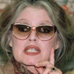 Bardot me gyalia iliou