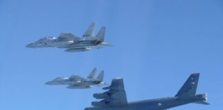 Επίδειξη ισχύος από ΗΠΑ και Ιαπωνία μετά τα γυμνάσια Κίνας-Ρωσίας Bombardistika B 52 696x464