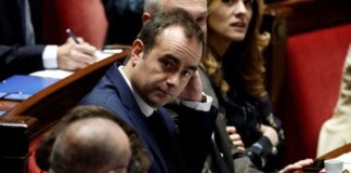 Ο Λεκορνί ρισκάρει: Προϋπολογισμός στη Γαλλία χωρίς πλειοψηφία στην Εθνοσυνέλευση Lecornu 696x464