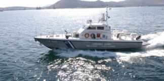 Σάμος: Σε εξέλιξη έρευνες για αγνοούμενους μετανάστες- Νεκρή μία γυναίκα Limeniko elladas