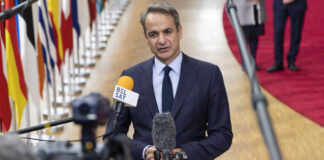 Μητσοτάκης: Η καρδιά της Ελλάδας χτυπά στο Λοριάν όπου σήμερα υψώνεται η σημαία μας στη φρεγάτα Belharra Mitsotakis vryxelles