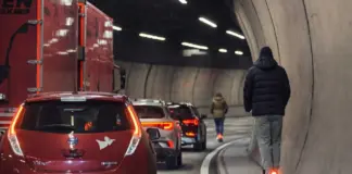 ΒΙΝΤΕΟ: Έλληνες με πατίνια προκάλεσαν κυκλοφοριακό κομφούζιο στο Όσλο Patini