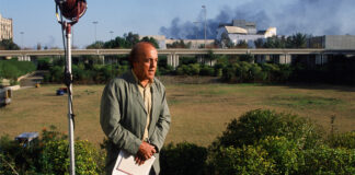 Πέθανε ο θρυλικός πολεμικός ανταποκριτής Πίτερ Αρνέτ: Από το Βιετνάμ του ’75, στο Ιράκ του 1991 και τις συνεντεύξεις με Σαντάμ και Μπιν Λάντεν Peter arnett mak