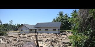 Πλημμύρες στην Ινδονησία προκαλούν σοβαρές ζημιές στις υποδομές 360188