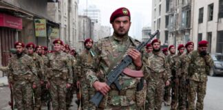 Συρία: Στρατιωτική παρέλαση για την πρώτη επέτειο της πτώσης του Μπασάρ αλ Άσαντ Syria stratos