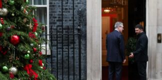 O Βρετανός πρωθυπουργός υποδέχεται τον Βολοντίμιρ Ζελένσκι στην Ντάουνινγκ Στριτ Zelensky starmer