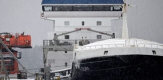 Φινλανδία: Ελεύθερο το πλοίο που είχε δεσμευθεί με την υποψία σαμποτάζ σε υποθαλάσσιο καλώδιο Fitburg 696x438