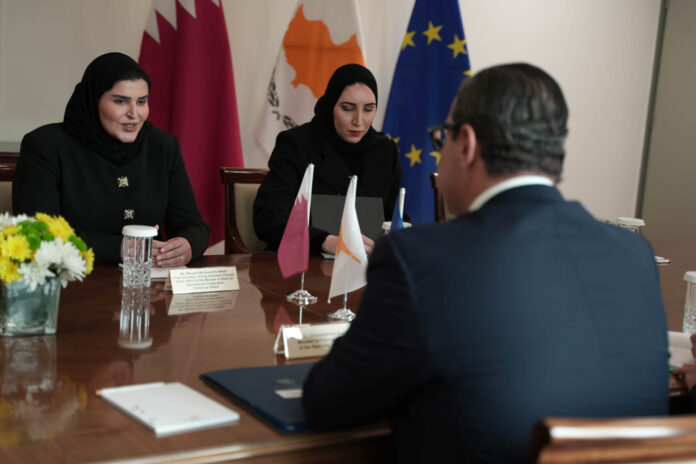 Υπουργός Εξωτερικών – Υφυπουργός