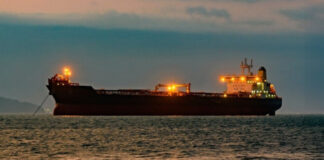 Οι ΗΠΑ κατάσχεσαν τρίτο τάνκερ μέσα σε 48 ώρες που συνδέεται με τη Ρωσία (βίντεο) PLOIO karaiviki