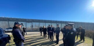 Έβρος: Στον φράχτη στα σύνορα ο Ολλανδός υπουργός Εξωτερικών και Μετανάστευσης Photo02