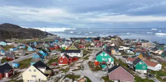 Πώς ο Τραμπ θα μπορούσε να πάρει τη Γροιλανδία με σχέδιο που θυμίζει Πούτιν – Τα 4 βήματα Groilandia