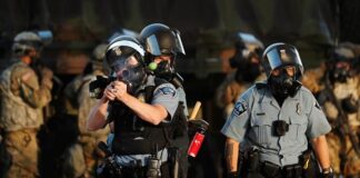 Πυροβολισμός πολίτη στην Μινεάπολη: Επέλαση ομοσπονδιακών πρακτόρων ετοιμάζει το υπουργείο Δικαιοσύνης Ipa mineapolis