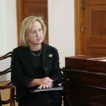 Συνάντηση Πρέσβειρας ΗΠΑ με Έρχιουρμαν – Του ζήτησε να σημειωθεί πρόοδος στο κυπριακό Ipa presvis tziouli