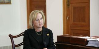 Συνάντηση Πρέσβειρας ΗΠΑ με Έρχιουρμαν – Του ζήτησε να σημειωθεί πρόοδος στο κυπριακό Ipa presvis tziouli