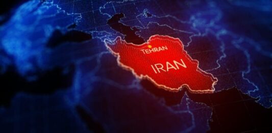 Iran 10 696x392