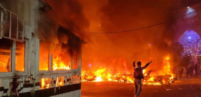 Iran tehran 1200x782