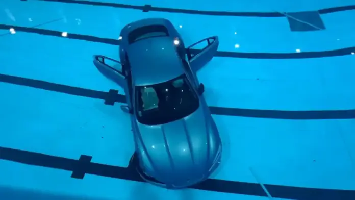 Jaguar pool 1200x675