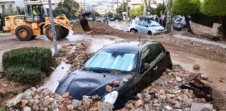 Απίστευτες εικόνες στη Γλυφάδα – Αίτημα Δημάρχου να κηρυχθεί η περιοχή σε κατάσταση έκτακτης ανάγκης Kakokairia glyfada 696x464